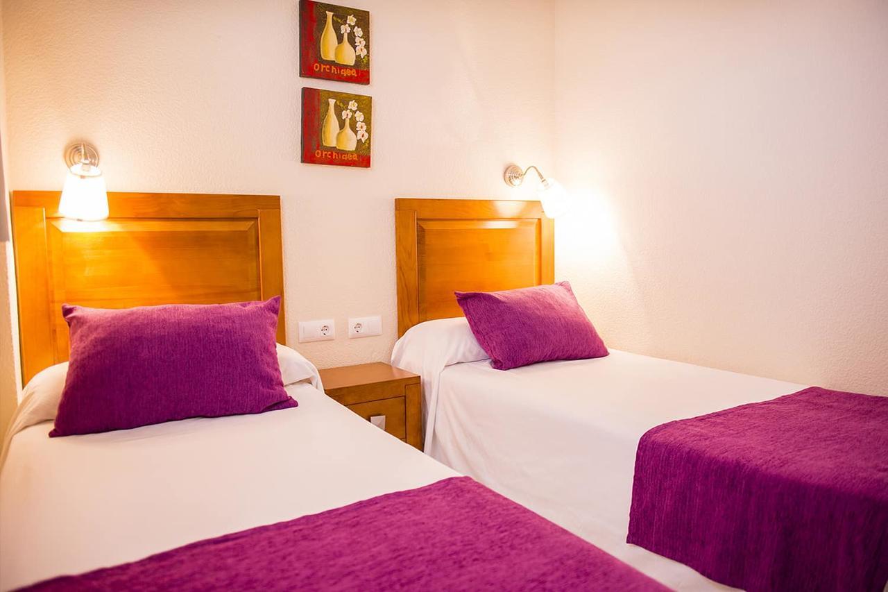 Apartamentos Fenix Beach Рокетас-де-Мар Екстер'єр фото